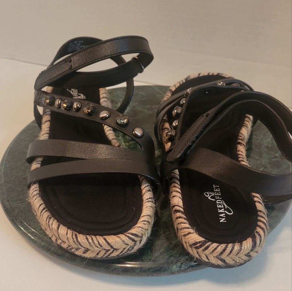 NAKED FEET SANDALS SIZE 10.